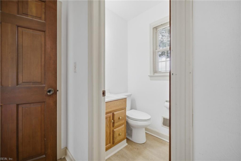Photo 18 of 42 residential for sale in Virginia Beach virginia