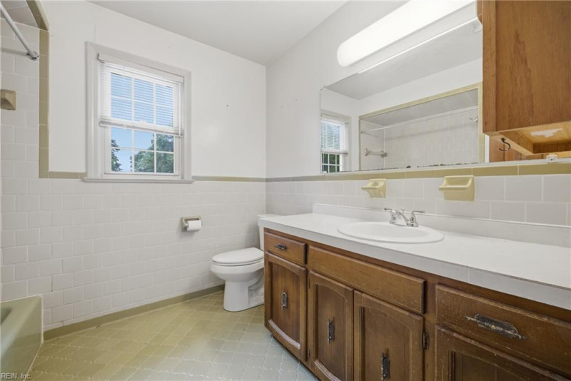 Photo 23 of 42 residential for sale in Virginia Beach virginia