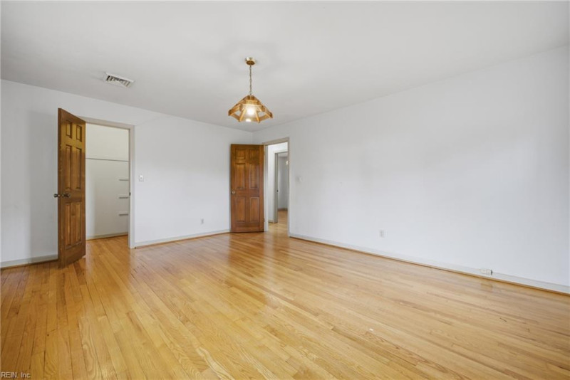 Photo 25 of 42 residential for sale in Virginia Beach virginia