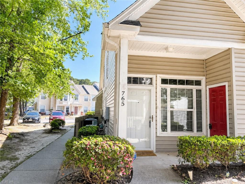 Photo 3 of 22 residential for sale in Virginia Beach virginia