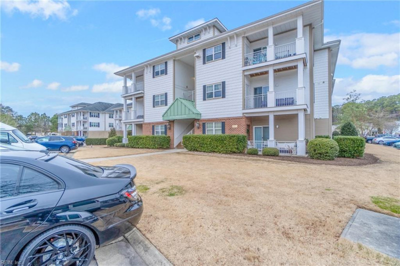 Photo 17 of 19 residential for sale in Chesapeake virginia Photo 17 of 19 residential for sale in Chesapeake virginia