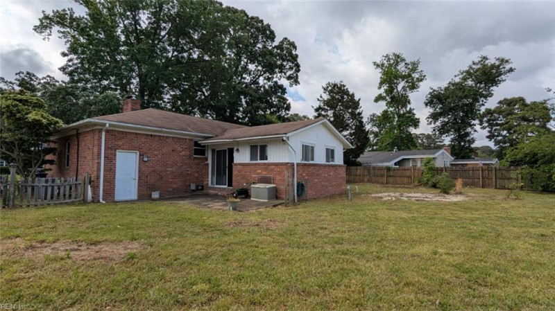 Photo 13 of 17 residential for sale in Norfolk virginia Photo 13 of 17 residential for sale in Norfolk virginia