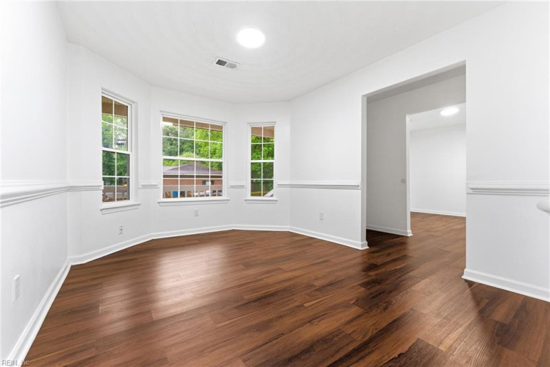 Photo 16 of 37 residential for sale in Virginia Beach virginia