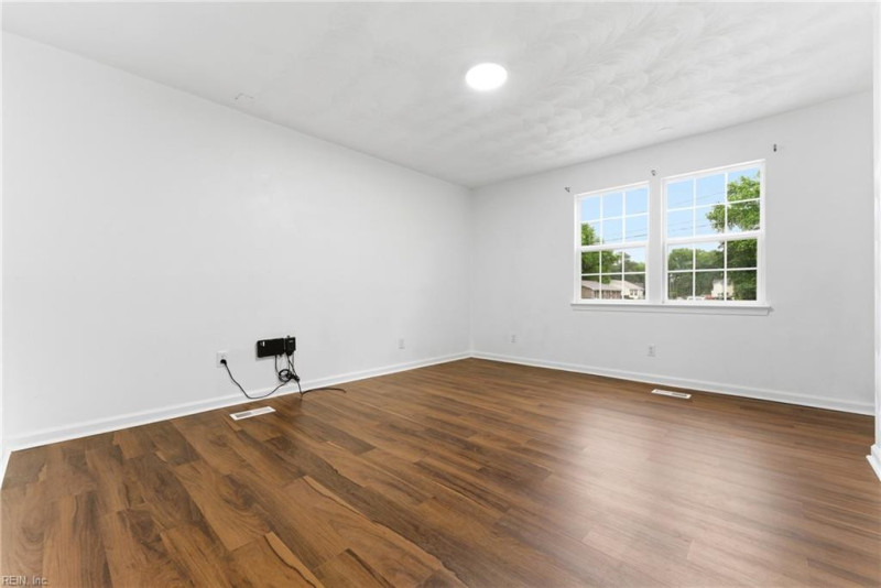 Photo 23 of 37 residential for sale in Virginia Beach virginia