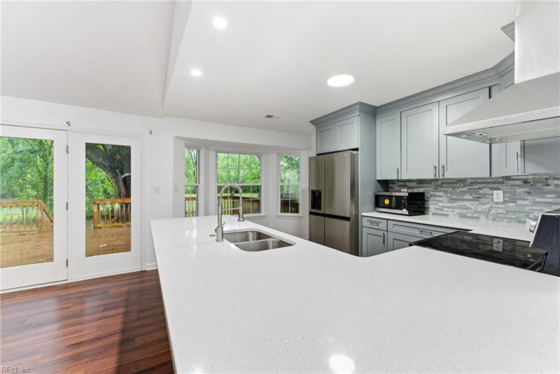Photo 8 of 37 residential for sale in Virginia Beach virginia