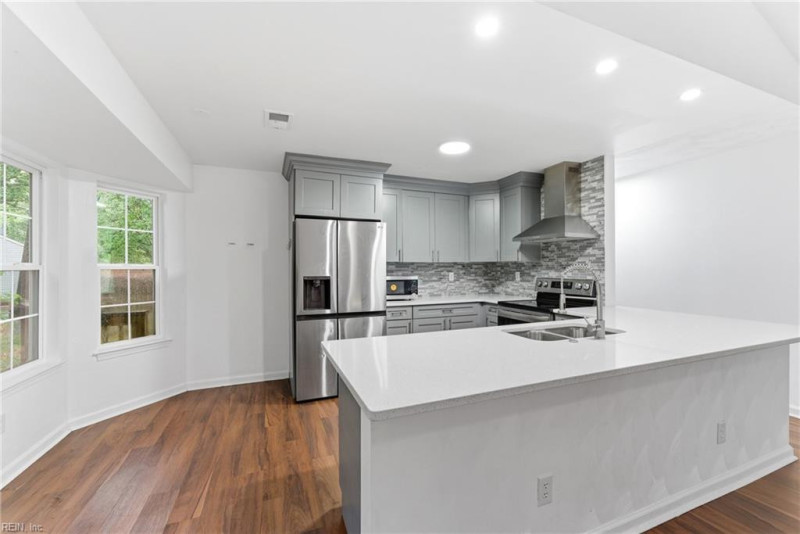 Photo 9 of 37 residential for sale in Virginia Beach virginia