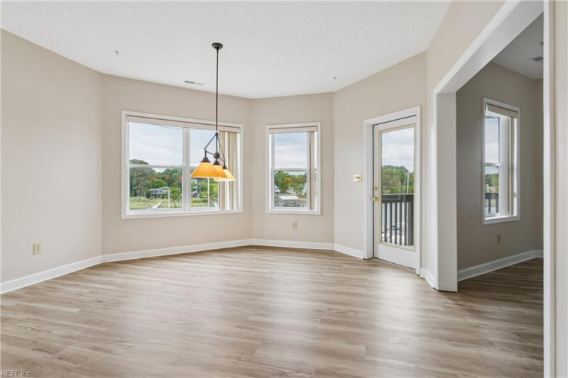 Photo 14 of 42 residential for sale in Hampton virginia