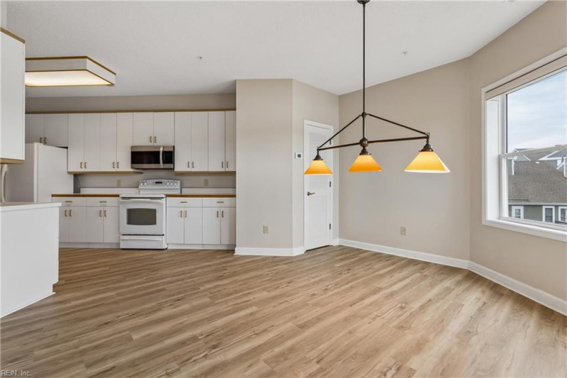 Photo 15 of 42 residential for sale in Hampton virginia