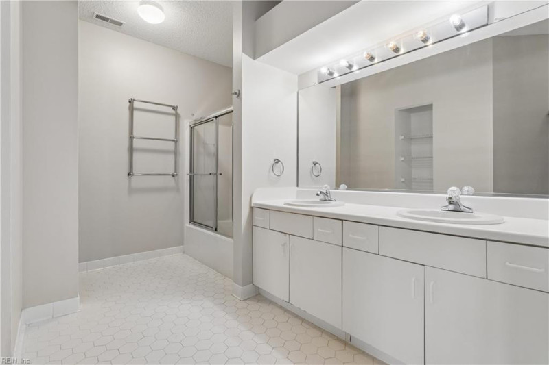 Photo 29 of 42 residential for sale in Hampton virginia
