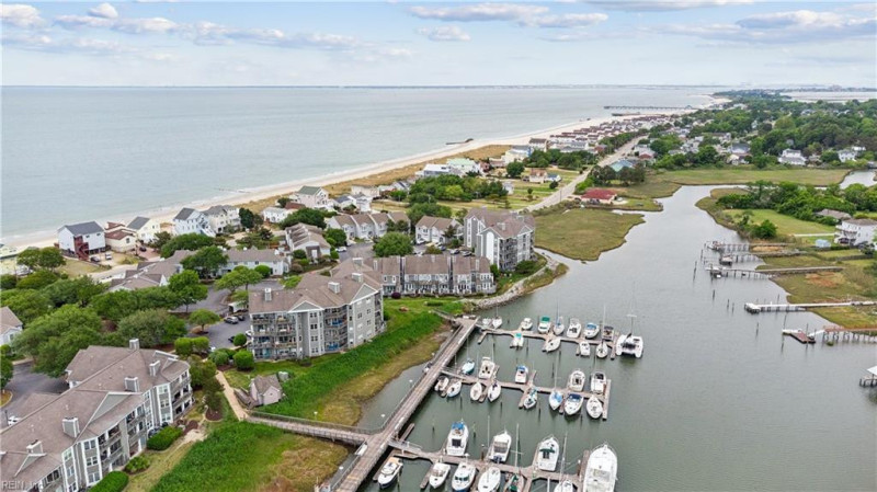 Photo 4 of 42 residential for sale in Hampton virginia