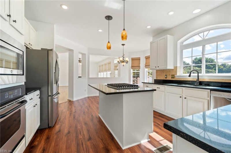 Photo 15 of 46 residential for sale in Suffolk virginia