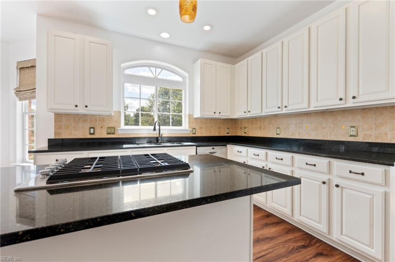 Photo 16 of 46 residential for sale in Suffolk virginia