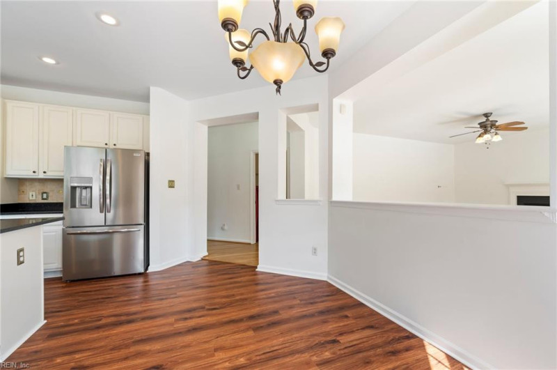 Photo 21 of 46 residential for sale in Suffolk virginia
