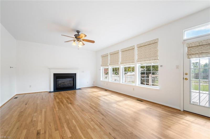 Photo 23 of 46 residential for sale in Suffolk virginia