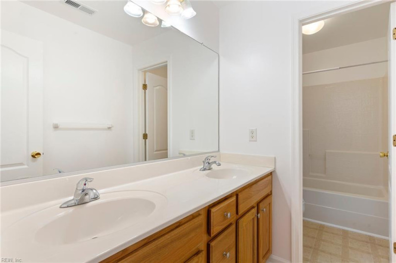 Photo 34 of 46 residential for sale in Suffolk virginia