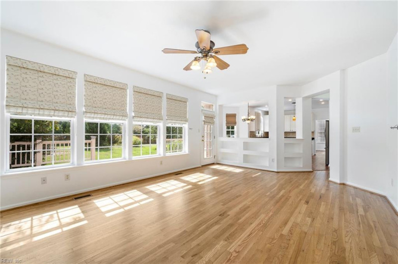 Photo 5 of 46 residential for sale in Suffolk virginia