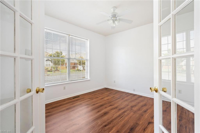 Photo 8 of 46 residential for sale in Suffolk virginia
