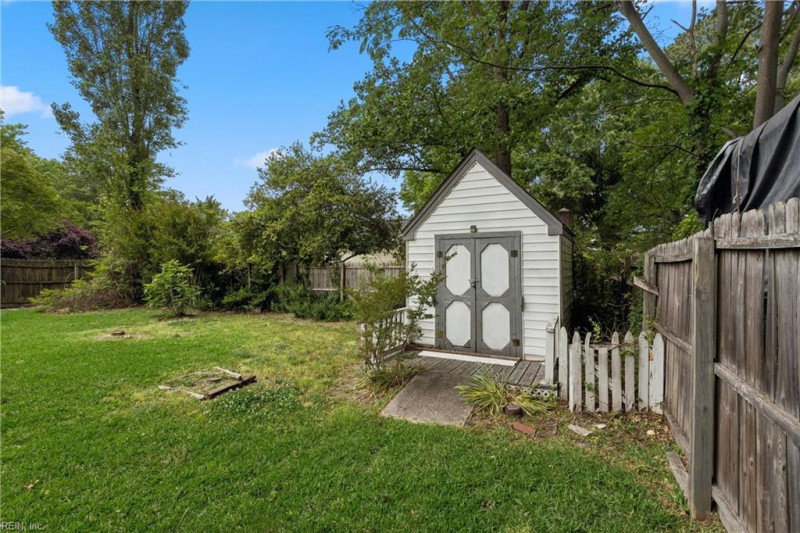 Photo 25 of 30 residential for sale in Newport News virginia