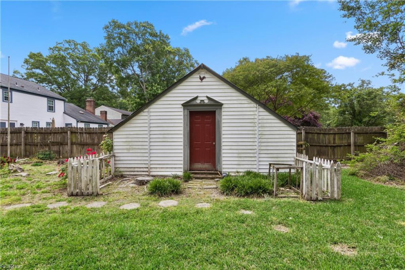 Photo 27 of 30 residential for sale in Newport News virginia