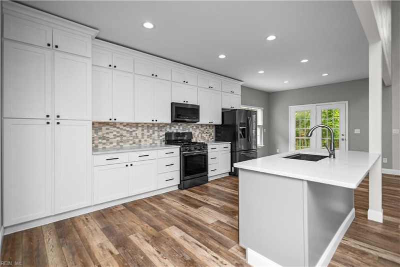 Photo 11 of 46 residential for sale in Chesapeake virginia