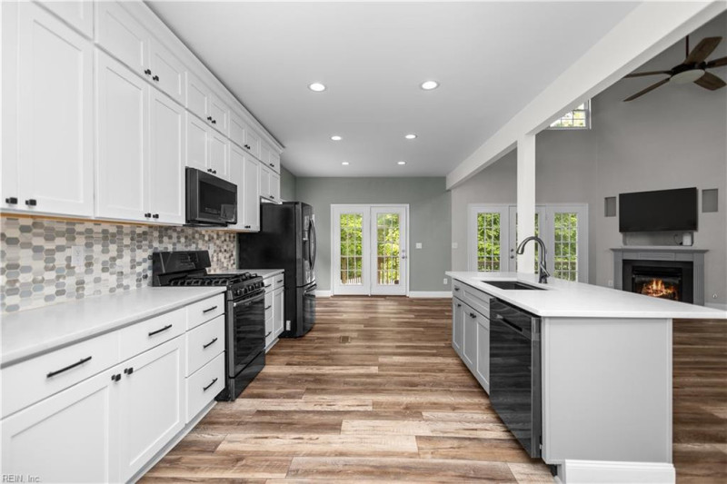 Photo 12 of 46 residential for sale in Chesapeake virginia