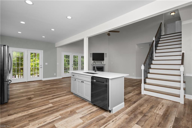 Photo 13 of 46 residential for sale in Chesapeake virginia