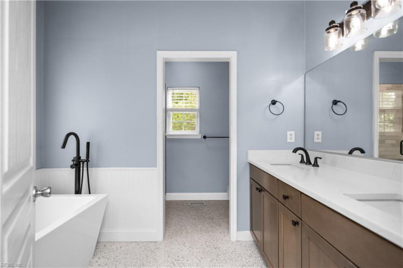 Photo 24 of 46 residential for sale in Chesapeake virginia