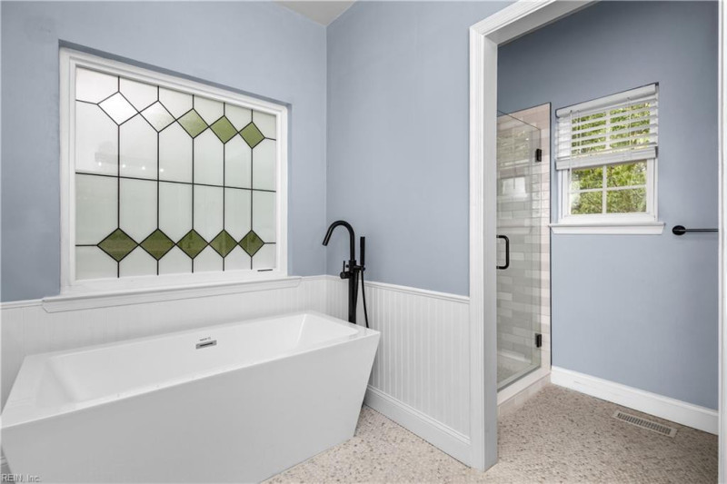 Photo 25 of 46 residential for sale in Chesapeake virginia