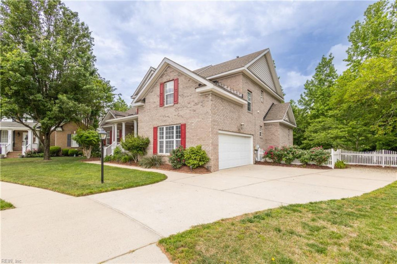 Photo 3 of 46 residential for sale in Chesapeake virginia