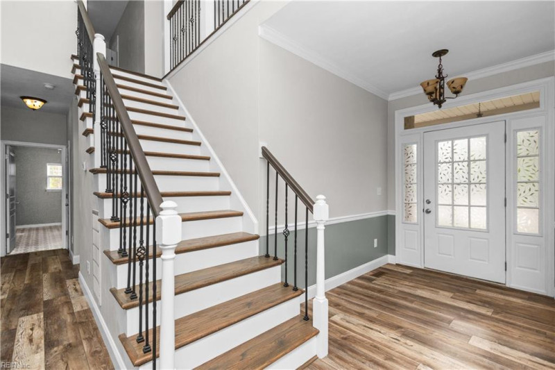 Photo 8 of 46 residential for sale in Chesapeake virginia