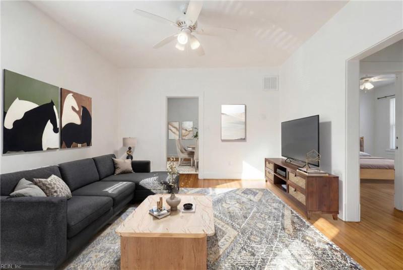 Photo 10 of 37 residential for sale in Norfolk virginia