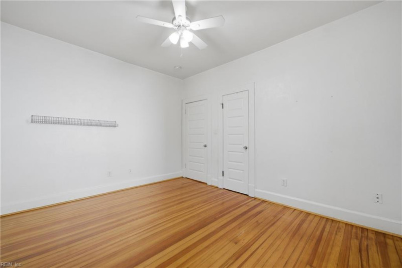 Photo 13 of 37 residential for sale in Norfolk virginia