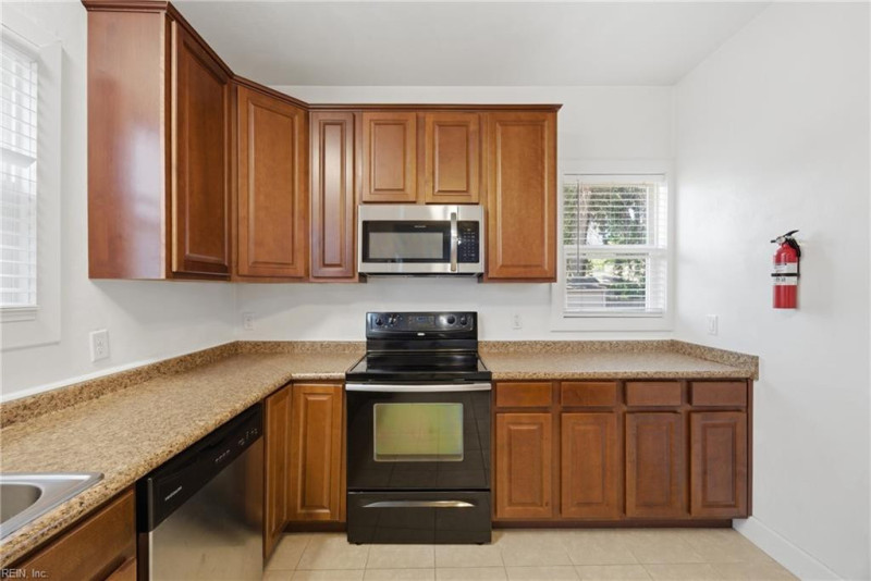Photo 15 of 37 residential for sale in Norfolk virginia