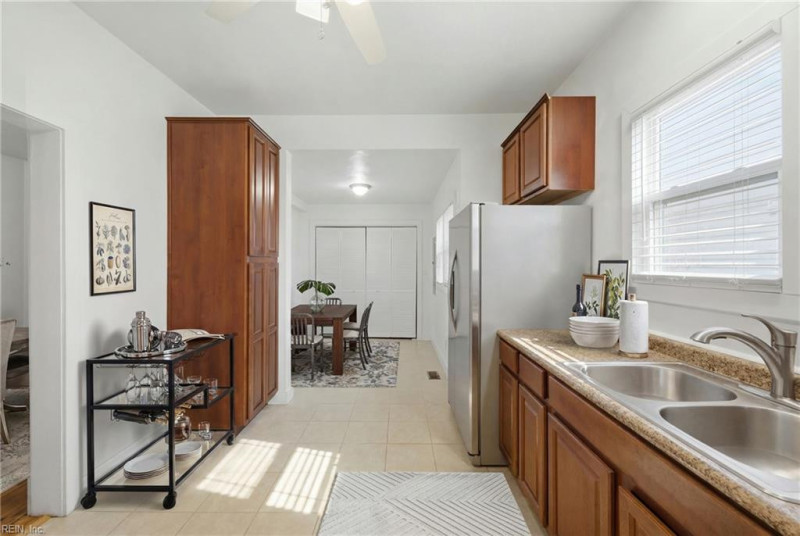 Photo 18 of 37 residential for sale in Norfolk virginia
