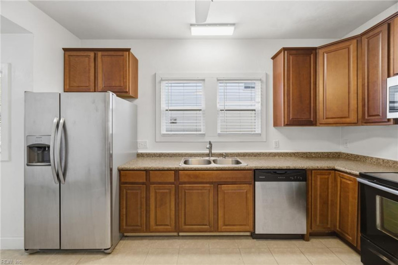 Photo 19 of 37 residential for sale in Norfolk virginia