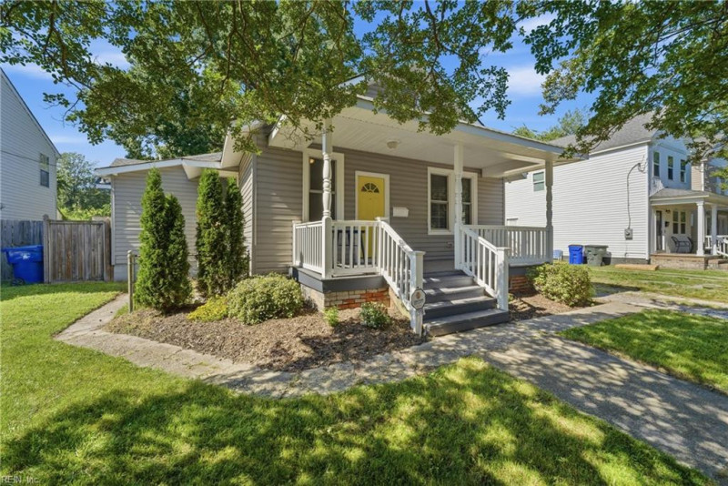 Photo 2 of 37 residential for sale in Norfolk virginia