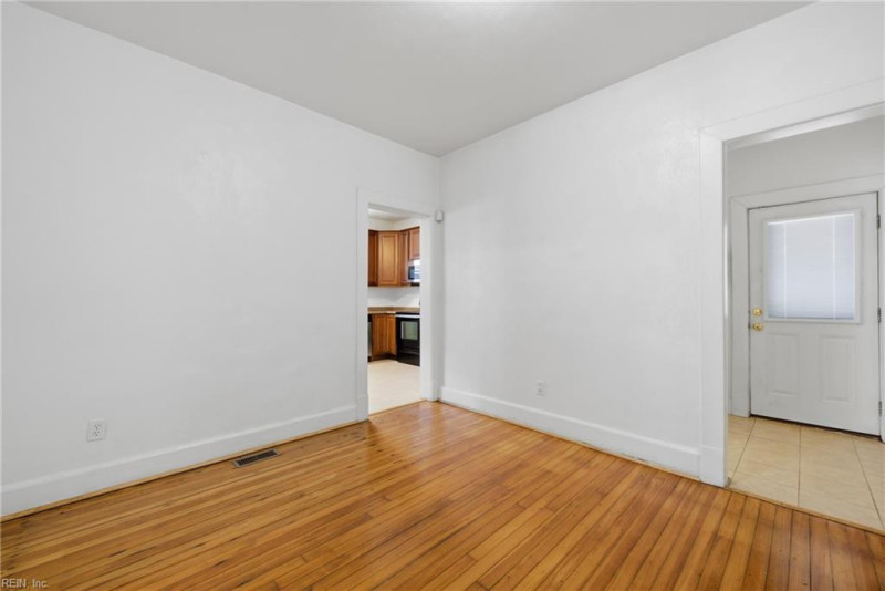 Photo 27 of 37 residential for sale in Norfolk virginia