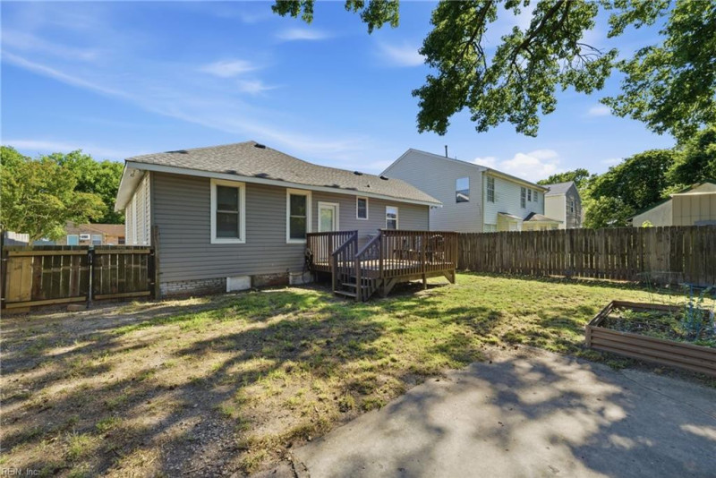 Photo 34 of 37 residential for sale in Norfolk virginia