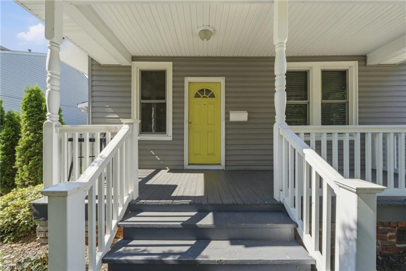 Photo 4 of 37 residential for sale in Norfolk virginia