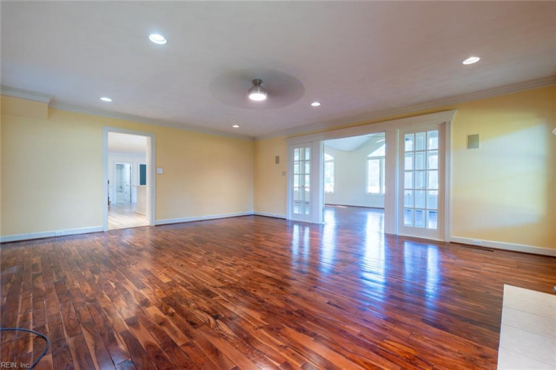 Photo 33 of 49 residential for sale in Chesapeake virginia
