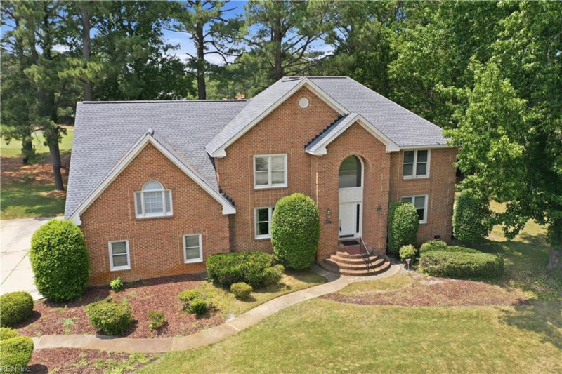 Photo 4 of 49 residential for sale in Chesapeake virginia