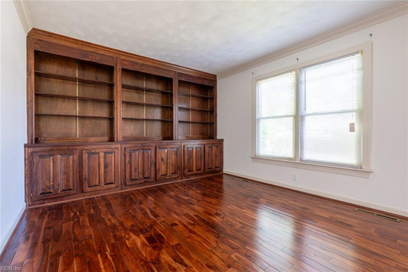 Photo 41 of 49 residential for sale in Chesapeake virginia