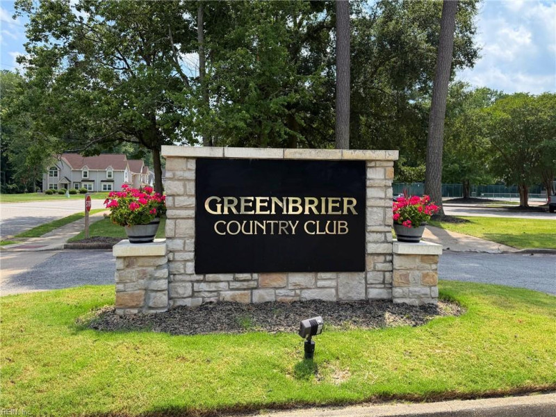 Photo 8 of 49 residential for sale in Chesapeake virginia