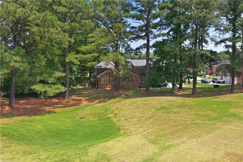 Photo 9 of 49 residential for sale in Chesapeake virginia