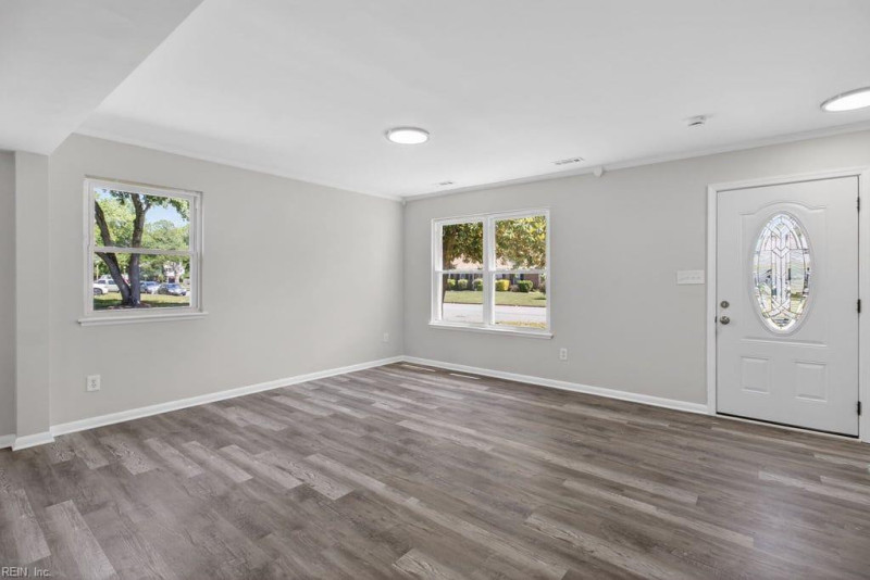 Photo 8 of 35 residential for sale in Newport News virginia