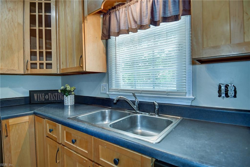 Photo 12 of 45 residential for sale in Virginia Beach virginia