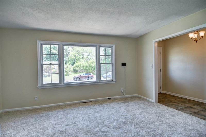Photo 15 of 45 residential for sale in Virginia Beach virginia