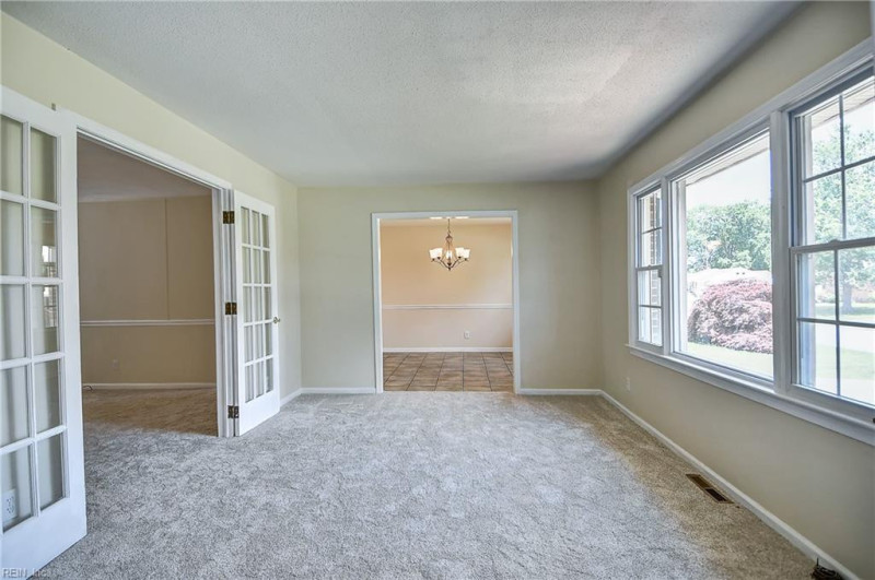 Photo 17 of 45 residential for sale in Virginia Beach virginia