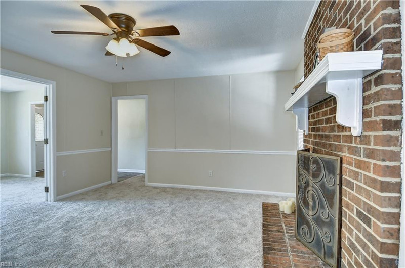 Photo 24 of 45 residential for sale in Virginia Beach virginia