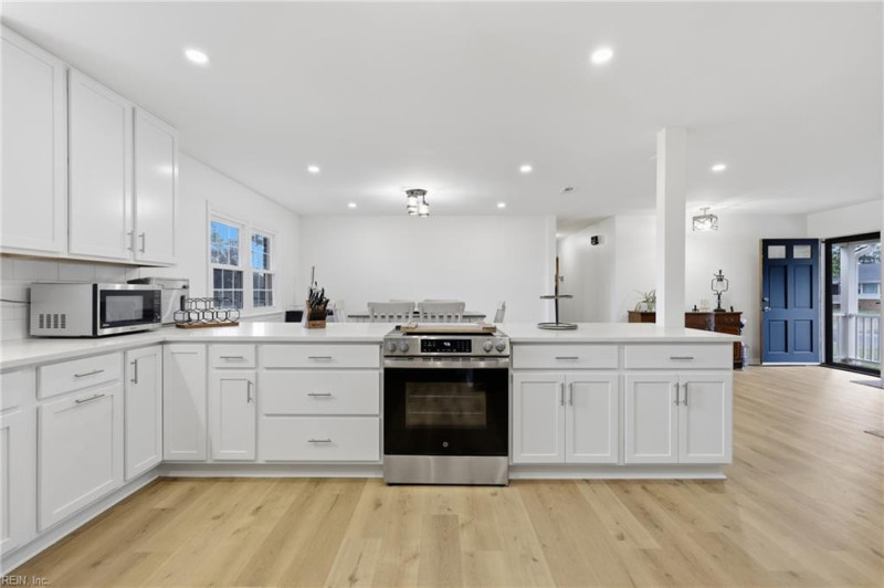 Photo 8 of 24 residential for sale in Virginia Beach virginia